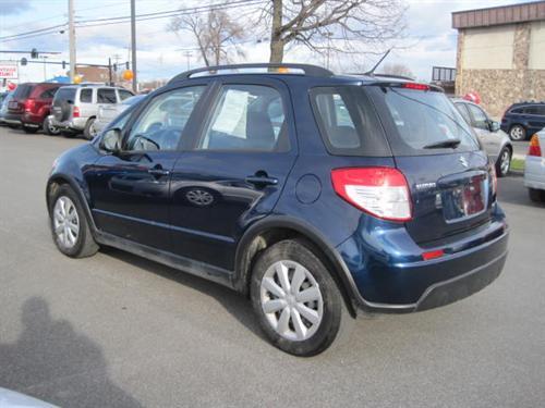 Suzuki SX4 Crossover 2010 photo 2