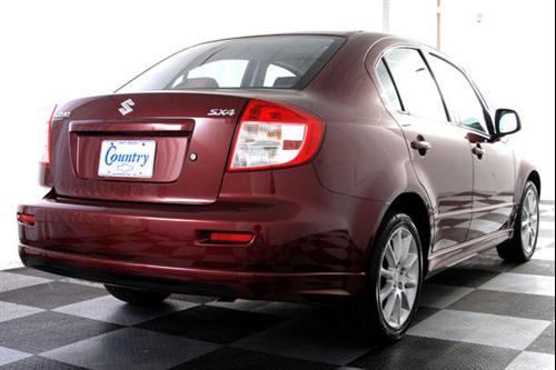 Suzuki SX4 Sedan 2008 photo 2