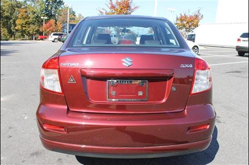 Suzuki SX4 Sedan 2008 photo 3