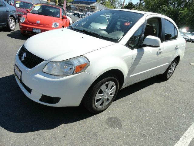 Suzuki SX4 Sedan 2008 photo 2