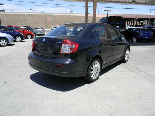 Suzuki SX4 Sedan 2008 photo 3