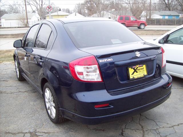 Suzuki SX4 Sedan 2008 photo 2