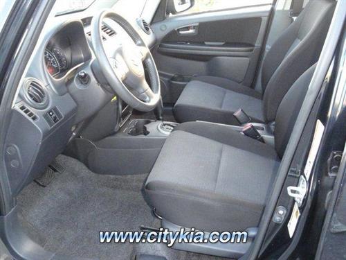 Suzuki SX4 Sedan 2008 photo 2