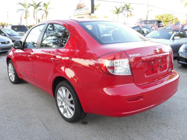 Suzuki SX4 Sedan 2011 photo 2