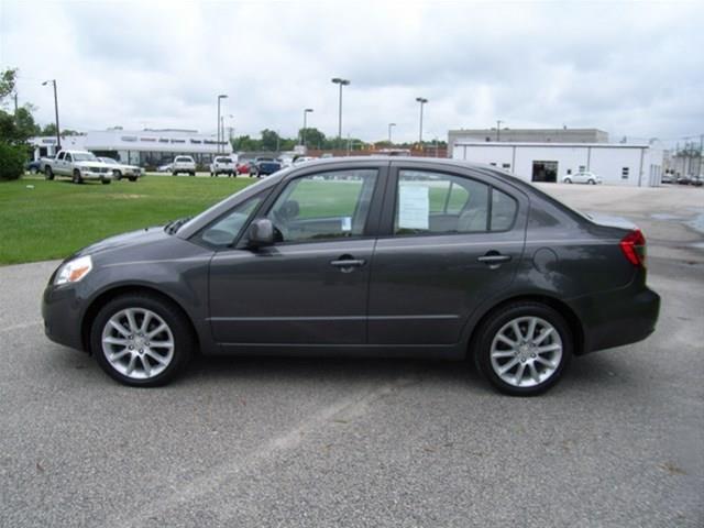 Suzuki SX4 Sedan 2011 photo 2