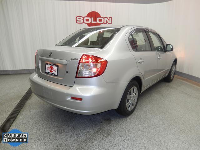 Suzuki SX4 Sedan 2011 photo 2