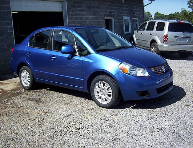 Suzuki SX4 Sedan 2012 photo 2