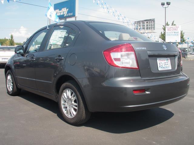 Suzuki SX4 Sedan 2012 photo 4