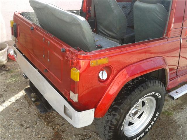 Suzuki Samurai 1987 photo 3