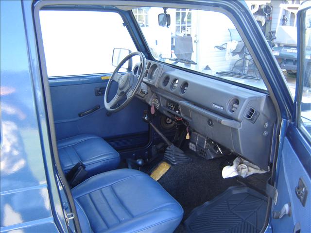 Suzuki Samurai 1988 photo 1