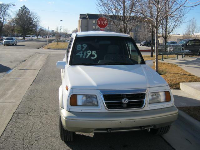 Suzuki Sidekick SLE 4X4 REG CAB Sport Utility