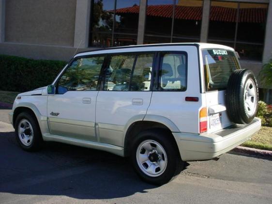 Suzuki Sidekick 1998 photo 1