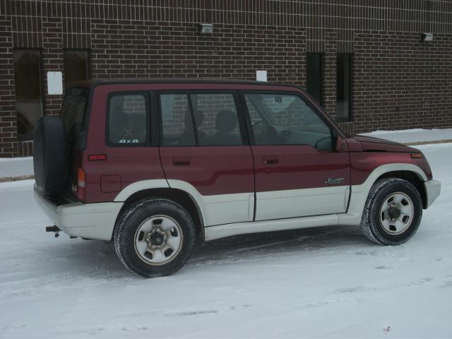 Suzuki Sidekick 1998 photo 4