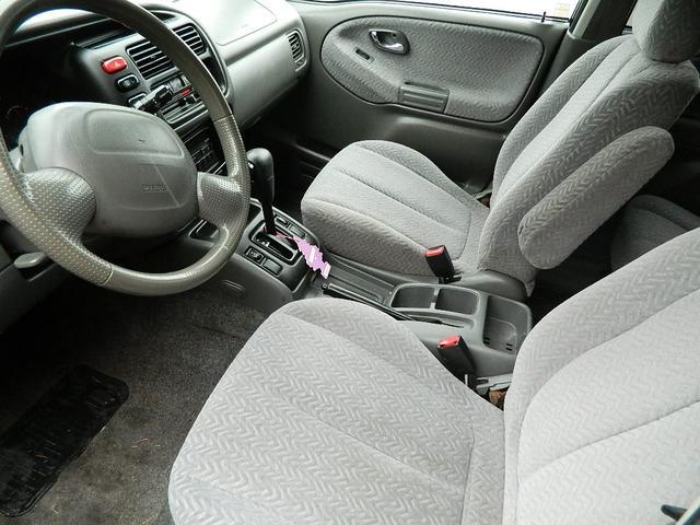 Suzuki XL-7 2001 photo 4