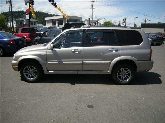 Suzuki XL-7 2002 photo 1