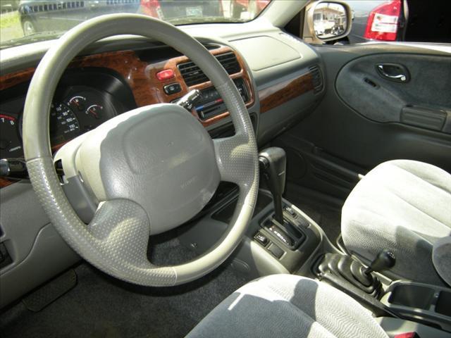 Suzuki XL-7 2002 photo 3