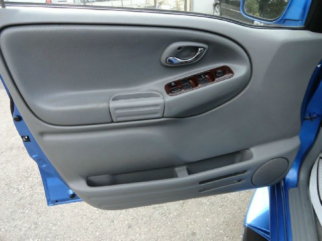 Suzuki XL-7 2004 photo 16