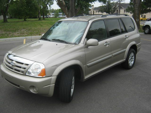 Suzuki XL-7 2004 photo 1