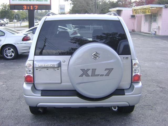 Suzuki XL-7 2005 photo 4