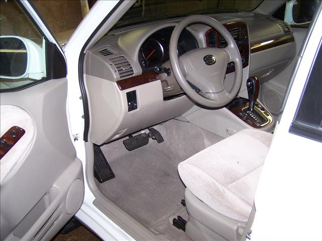 Suzuki XL-7 2005 photo 1