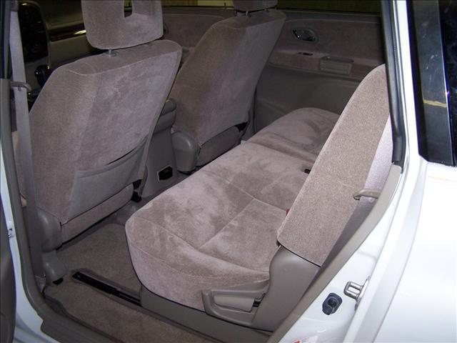 Suzuki XL-7 2005 photo 3