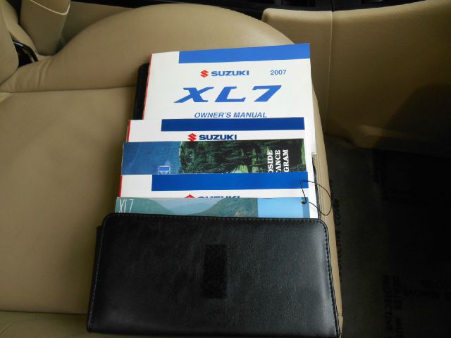 Suzuki XL-7 2007 photo 2