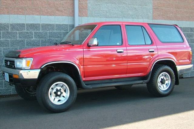 Toyota 4Runner 2.7L V6 SUV