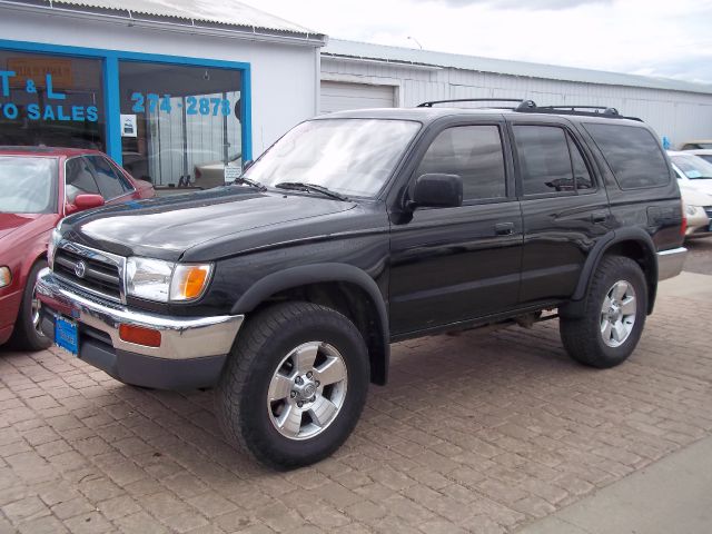 Toyota 4Runner LT Pickup 4D 8 Ft SUV