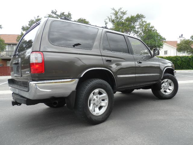 Toyota 4Runner 1998 photo 1