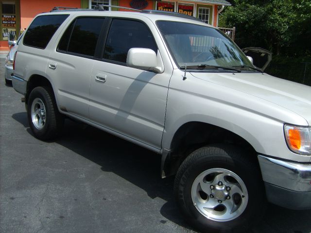 Toyota 4Runner 1998 photo 2