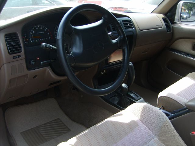 Toyota 4Runner 1998 photo 3