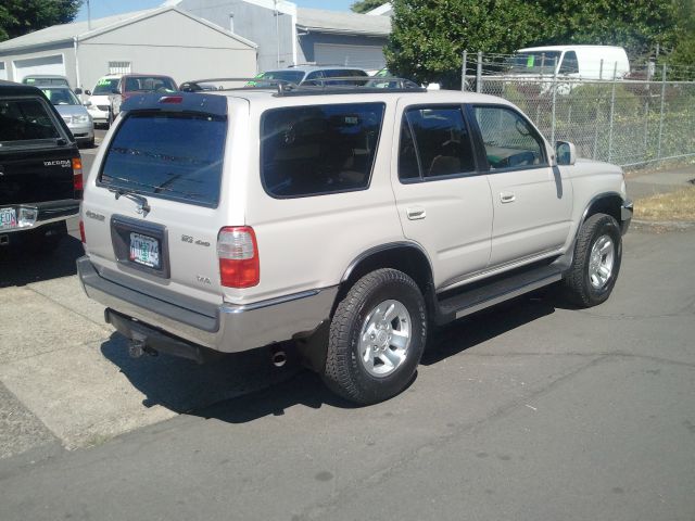 Toyota 4Runner 1999 photo 2