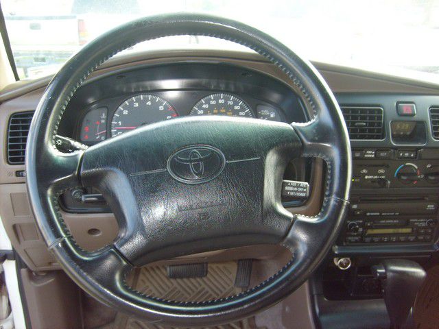 Toyota 4Runner 1999 photo 18