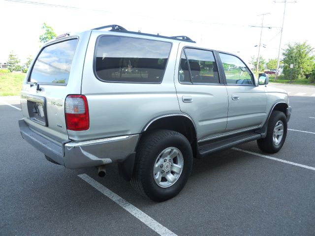 Toyota 4Runner 1999 photo 1