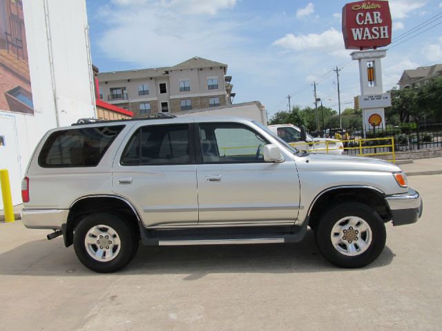 Toyota 4Runner 1999 photo 3