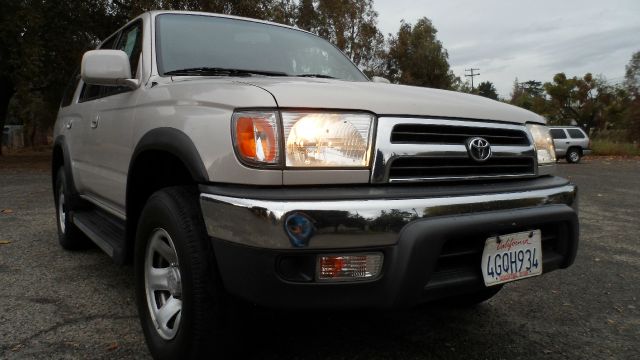 Toyota 4Runner 1999 photo 2