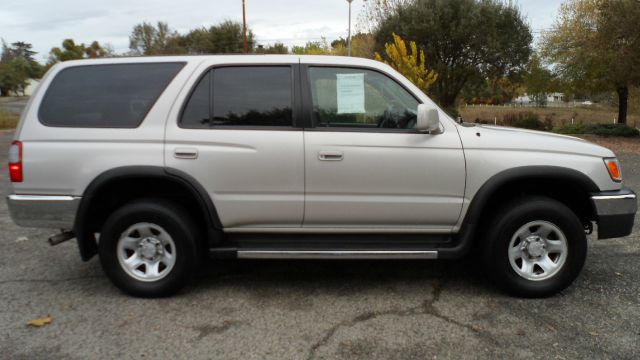 Toyota 4Runner 1999 photo 3