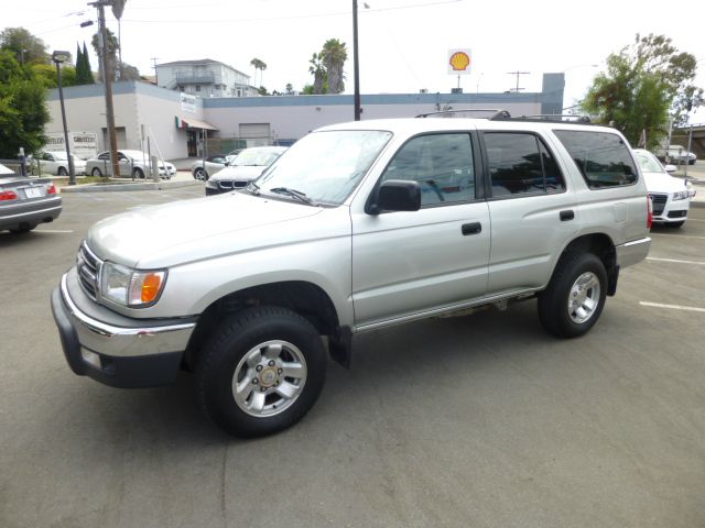 Toyota 4Runner 1999 photo 1