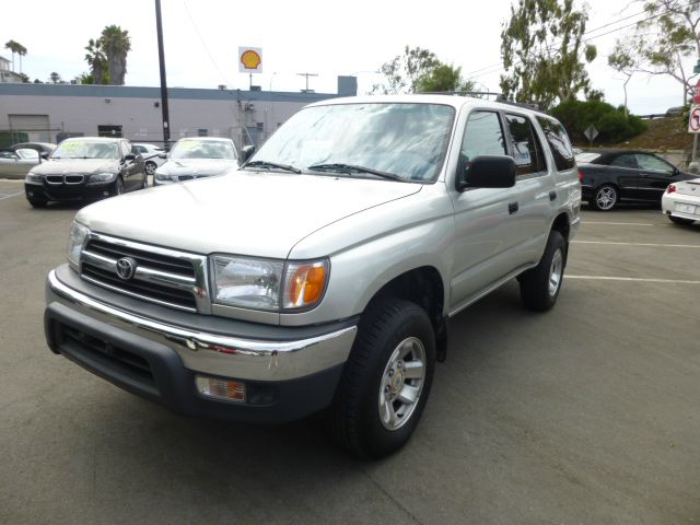 Toyota 4Runner 1999 photo 2