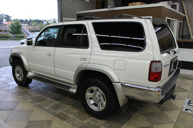 Toyota 4Runner 2000 photo 3