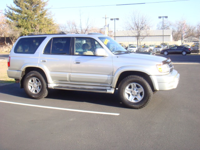 Toyota 4Runner 2000 photo 1