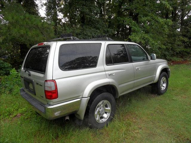 Toyota 4Runner 2000 photo 2