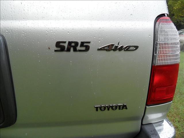 Toyota 4Runner 2000 photo 3