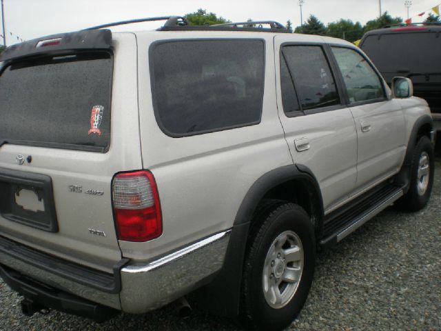 Toyota 4Runner 2000 photo 1