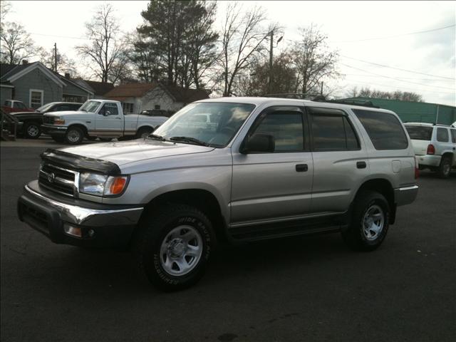 Toyota 4Runner 2000 photo 1