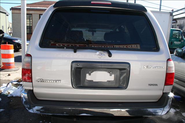 Toyota 4Runner 2000 photo 1