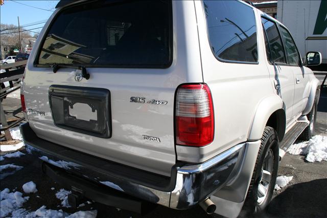 Toyota 4Runner 2000 photo 2