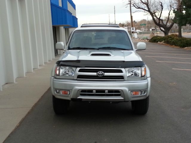 Toyota 4Runner 2000 photo 3