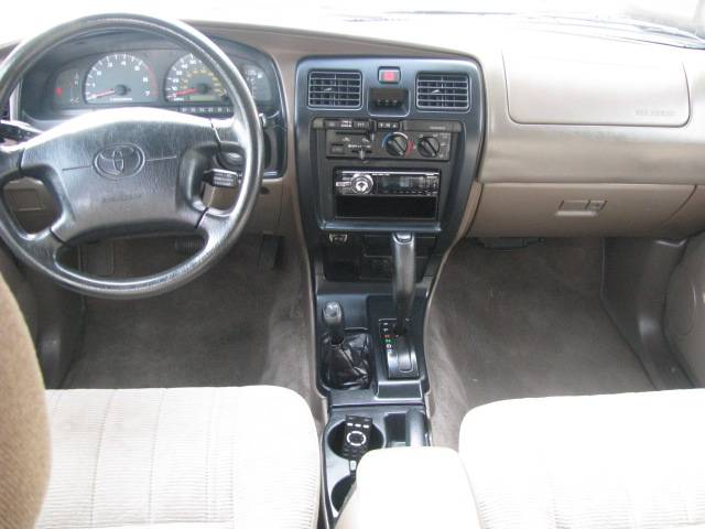 Toyota 4Runner 2000 photo 2