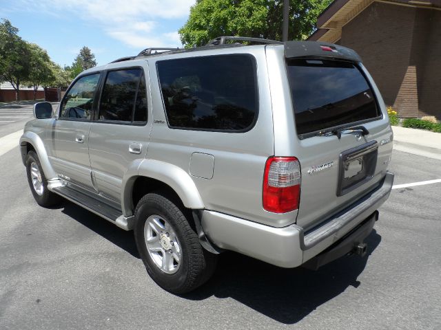 Toyota 4Runner 2000 photo 3